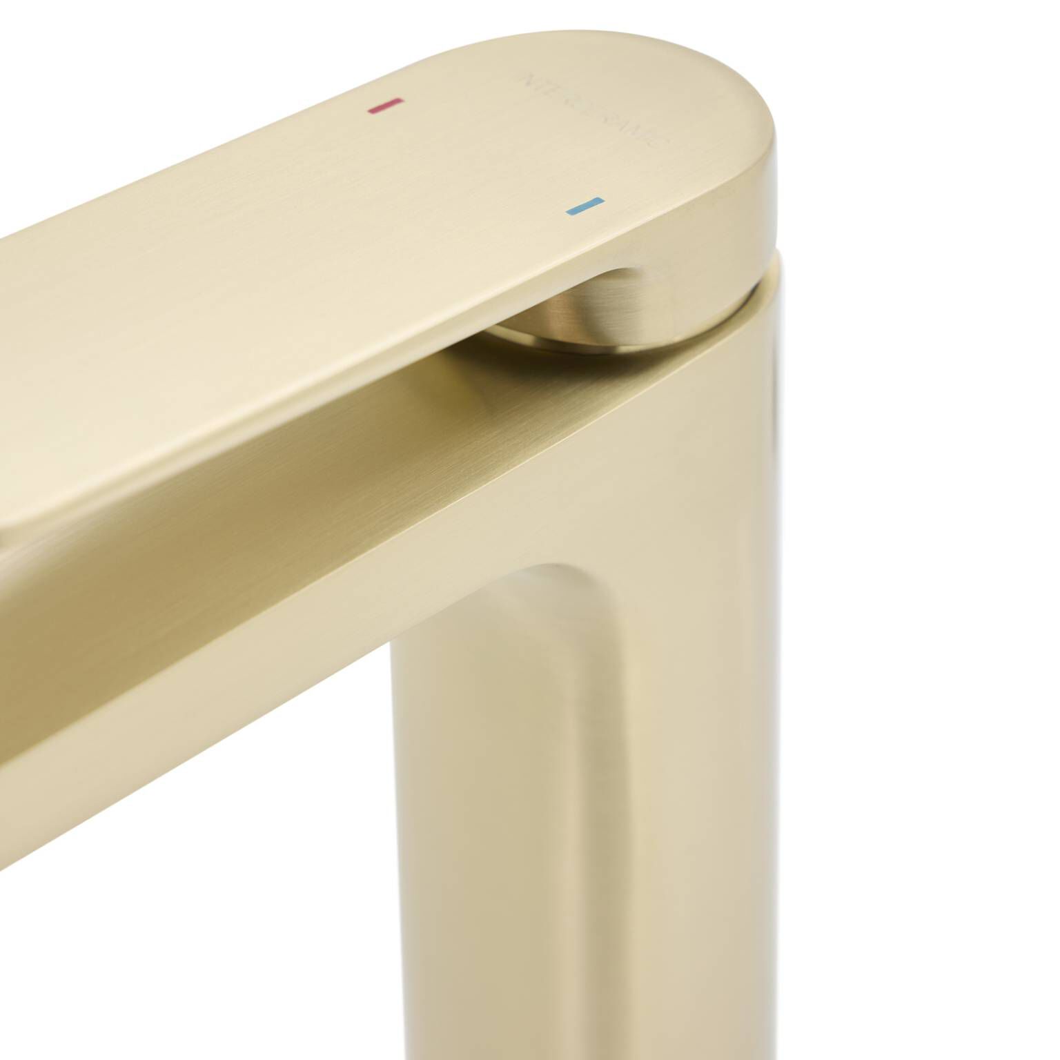 Llave monomando baja para lavabo l&iacute;nea Praga en dorado satinado,,hi-res image number null