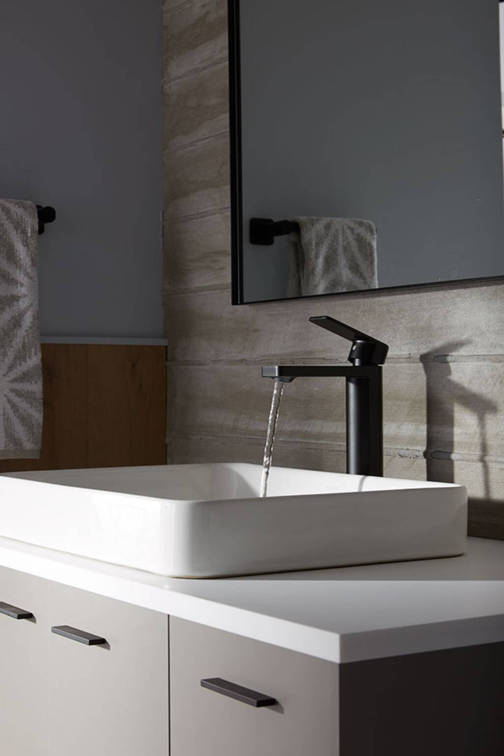 Llave l&iacute;nea Parallel en negro mate,,hi-res image number null