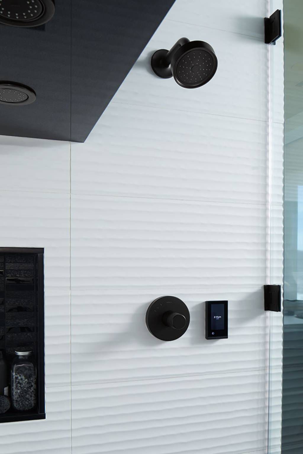 Brazo para regadera l&iacute;nea Purist en negro mate,,hi-res image number null