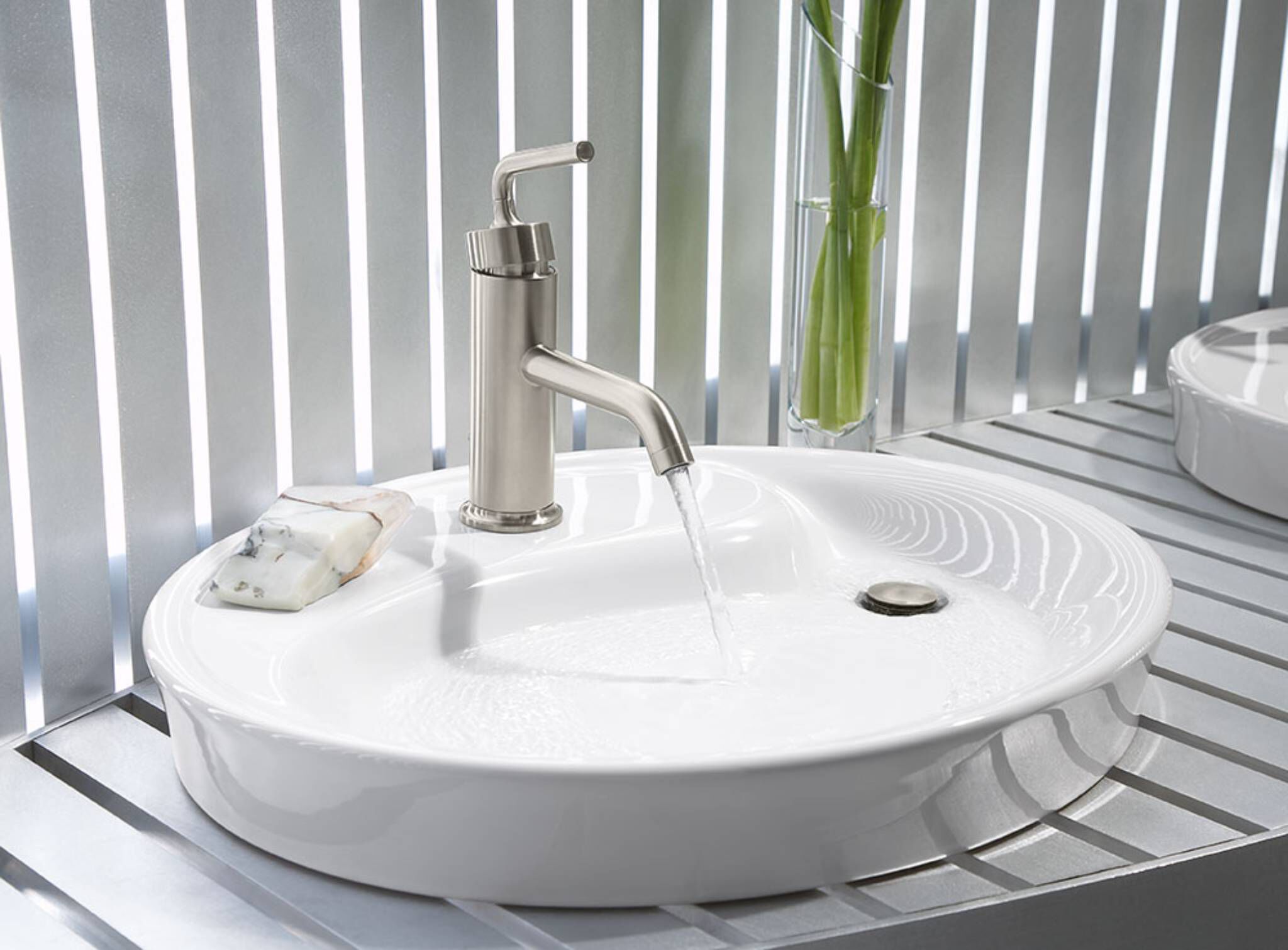 Llave monomando baja l&iacute;nea Purist en niquel cepillado,,hi-res image number null